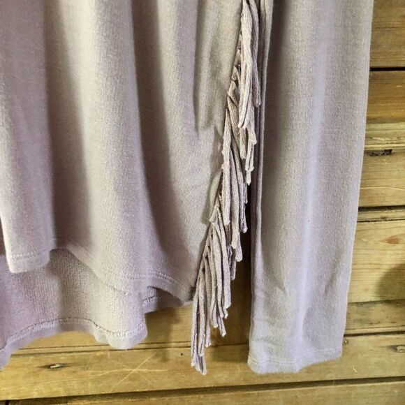 Carve Designs Pale Blush Pink Top Fringe Side V-Neck‎ Shirt Women's Size XS Boho - Picture 4 of 7